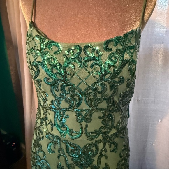 Blondie Nites Emerald Sequin Dress - Picture 2 of 10